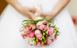 Elegant Wedding Flowers Arrangement Wallpaper