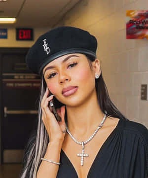 Elegant Woman Black Beret Talkingon Phone Wallpaper