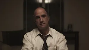 Elias Koteas In White Wallpaper