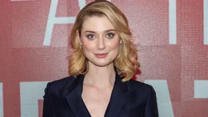 Elizabeth Debicki At A Red Carpet Event Wallpaper