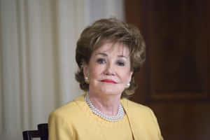 Elizabeth Dole With Precious Pearl Necklace Wallpaper