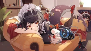 Ellen Joe Relaxing On Couch Wallpaper