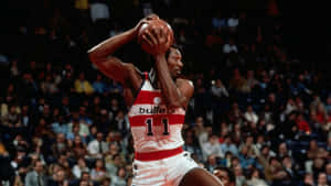 Elvin Hayes Audience Background Wallpaper