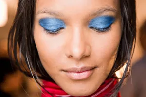 Embrace The Beauty Of Spring Makeup Wallpaper