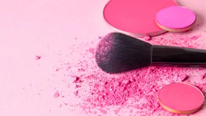 Embrace Your Elegance With Stunning Pink Makeup Wallpaper