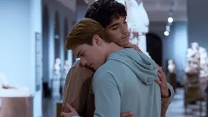 Embracein Art Gallery Wallpaper