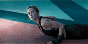 Emily Blunt Action Star Wallpaper