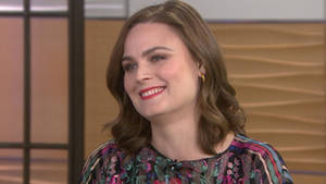 Emily Deschanel Talk Show Wallpaper