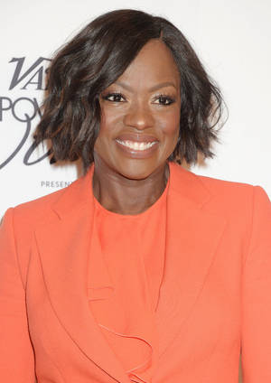 Eminent Viola Davis Gracefully Poses For Vanity Fair Wallpaper