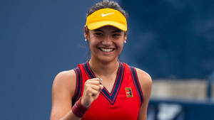 Emma Raducanu Yellow Cap Wallpaper