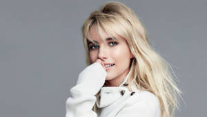 Emma Roberts White Sweater Wallpaper