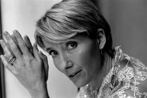 Emma Thompson Grayscale Wallpaper