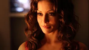 Emmanuelle Vaugier In A Glamorous Pose Wallpaper