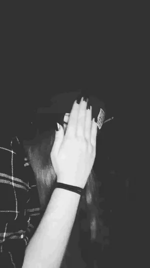 Emo Aesthetic Shy Girl Wallpaper