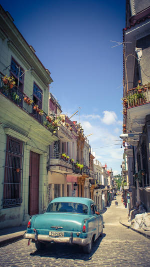 Empty Alley In Cuba Wallpaper