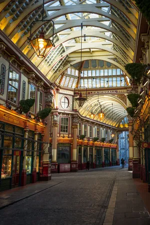 Enchanting Diagon Alley Bustling With Witches, Wizards, And Magical Shops Wallpaper