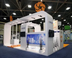 Engrossed In An Inspiring And Captivating Exhibition. Wallpaper