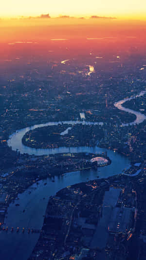 Enjoy The Beauty Of London On Your Iphone Wallpaper