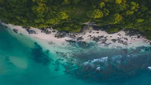 Enjoy The Beauty Of The Ocean With 4k Ipad Wallpaper