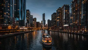 Enjoy The City Of Big Shoulders With A Stunning 4k Ultra Hd Chicago Wallpaper Wallpaper