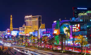 Enjoy The Glitz And Glamor Of Las Vegas Wallpaper