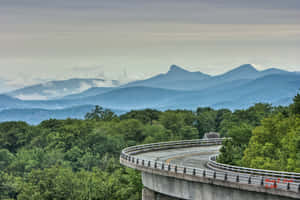 Enjoy The Mesmerizing Views Of The Blue Ridge Parkway Wallpaper