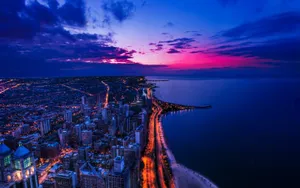Enjoying A Beautiful Sunset In Chicago Wallpaper