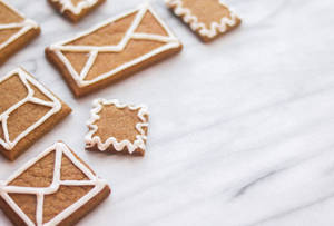 Envelope Gingerbread Cookies Wallpaper