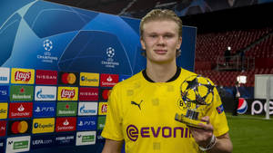 Erling Haaland With Trophy Wallpaper