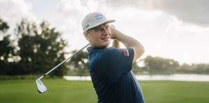 Ernie Els At A Golf Course Wallpaper