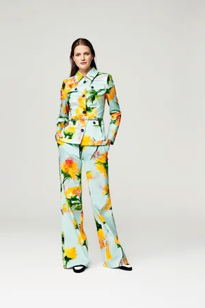 Escada Spring 2016 Wallpaper