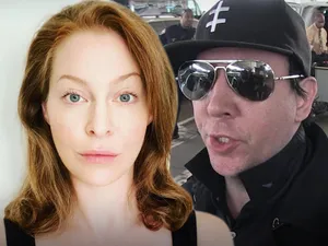 Esmé Bianco - Portrayal Of Powerful Female In '#gameofthrones' Wallpaper