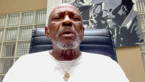 Esteemed American Actor Louis Gossett Jr During A Cbc News Interview. Wallpaper