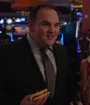 Ethan Suplee Smiling For A Photoshoot Wallpaper