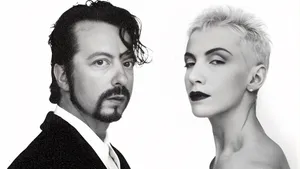 Eurythmics Iconic Duo Wallpaper