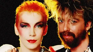 Eurythmics Iconic Duo Wallpaper