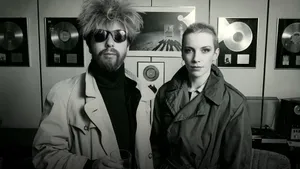 Eurythmics Iconic Duo Wallpaper