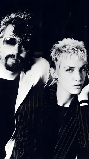 Eurythmics Iconic Duo Wallpaper