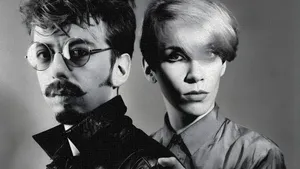 Eurythmics Iconic Duo Wallpaper