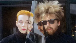 Eurythmics Iconic Duo Wallpaper