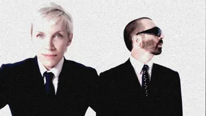 Eurythmics Iconic Duo Wallpaper