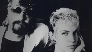 Eurythmics Iconic Duo Wallpaper