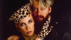 Eurythmics Iconic Duo Wallpaper