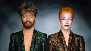 Eurythmics Iconic Duo Style Wallpaper