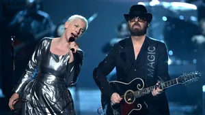 Eurythmics Live Performance Wallpaper