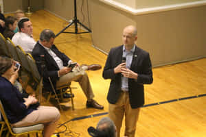 Evan Mc Mullin Speaking Event Wallpaper