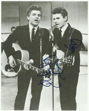 Everly Brothers Autograph Still From 1960 Performance Wallpaper