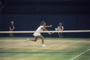 Evonne Goolagong Cawley Backhand Tennis Shot Wallpaper