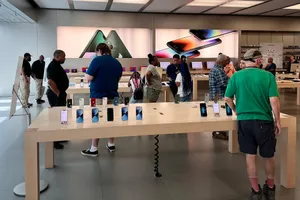 Exciting Collection At Apple Store Wallpaper