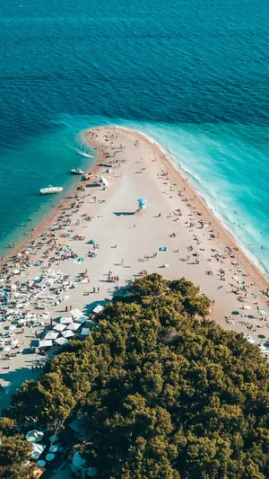 Exotic Summer Escape: Breathtaking Beach View Wallpaper